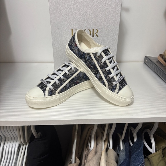 Christian Dior Sneakers - Picture 3 of 5